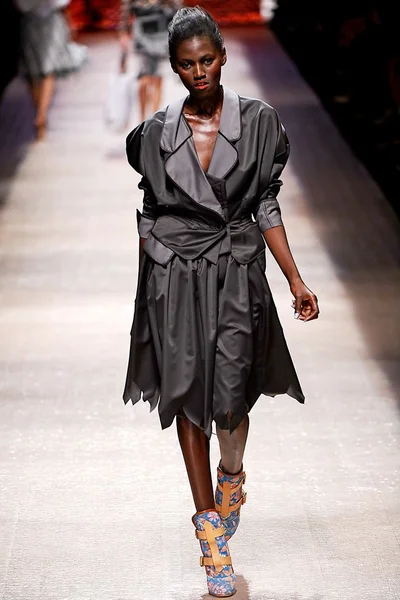 Look 22